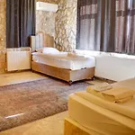 Otel Ala Stone *