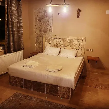 Ala Stone House Hotel *
