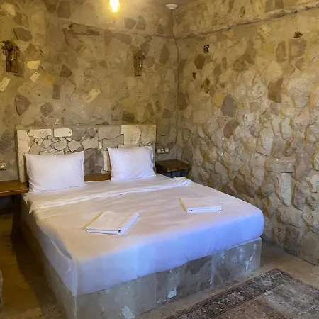 Ala Stone House *