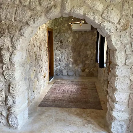 Ala Stone House *