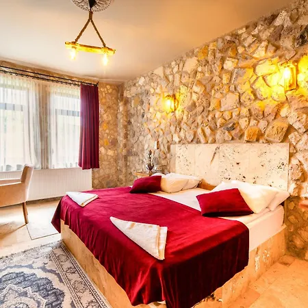 Ala Stone - Balloon View Experience Hotel