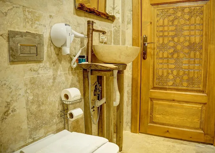 Ala Stone Γκόρεμε