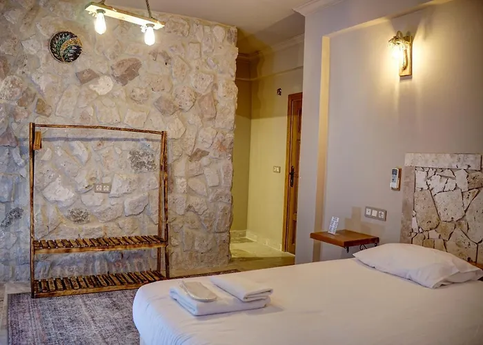 Ala Stone Γκόρεμε